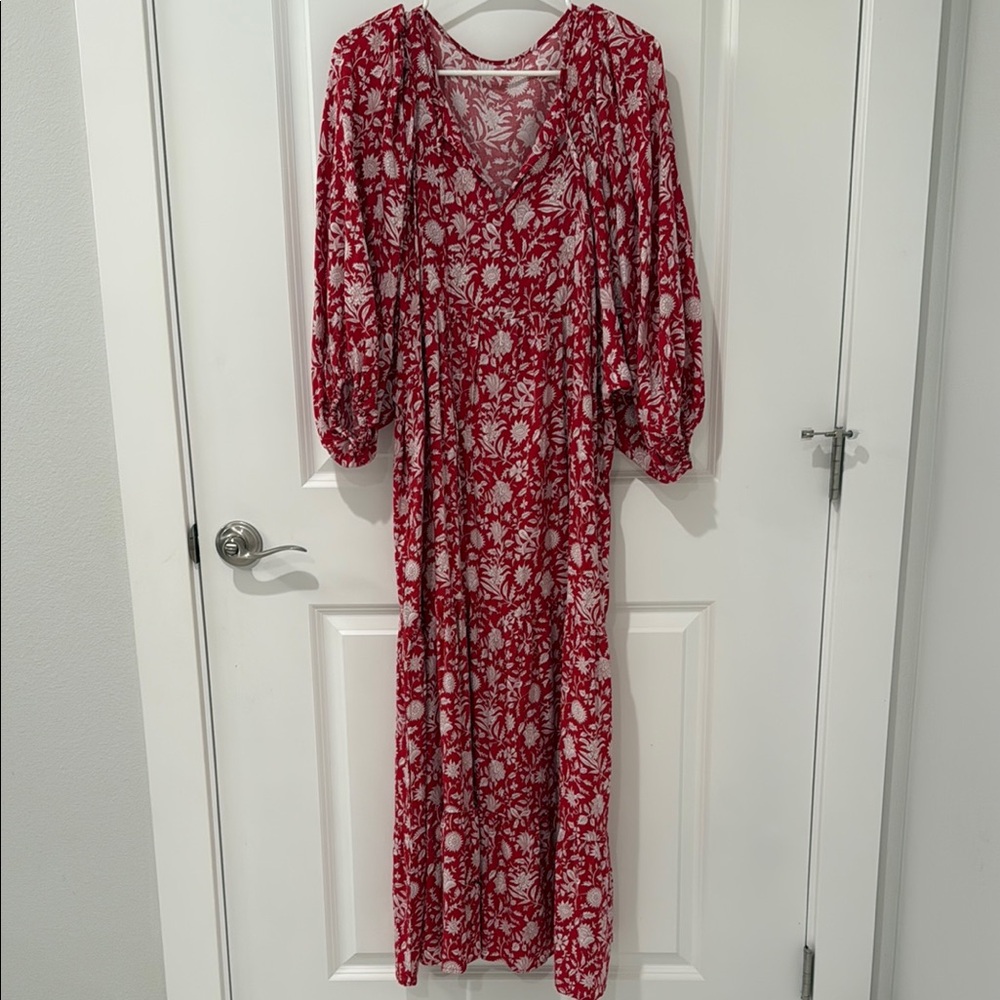 Elegant Red Floral Maxi Dress